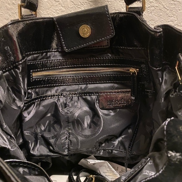 Michael Kors Gansevoort tote - Picture 8 of 16